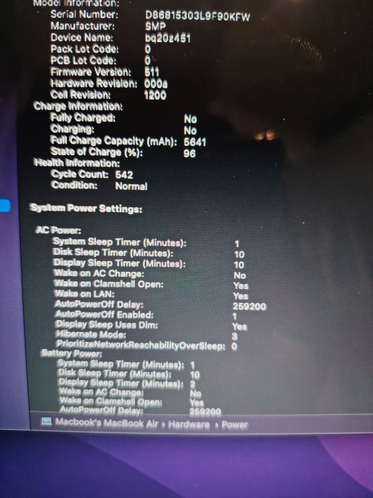 MacBook Air Intel i7 2.2 GHz Dual-Core
Intel UHD Graphics 630 1536 MB