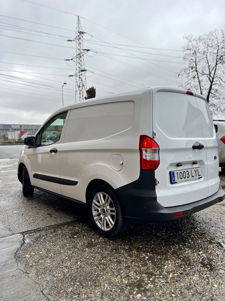 Ford Transit Courier /Tourneo    2022  Caddy /Dokker