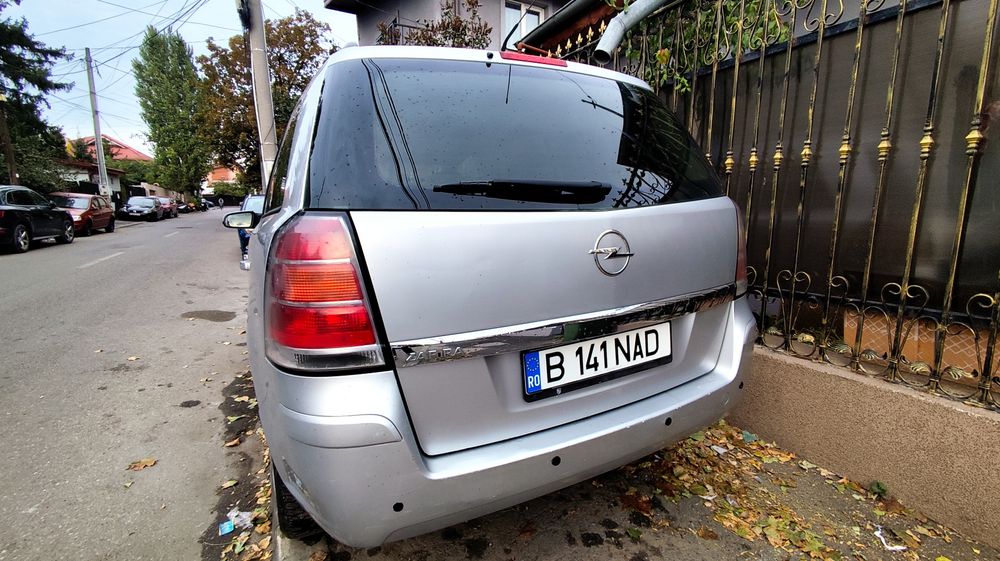 Opel zafira 1.9 .