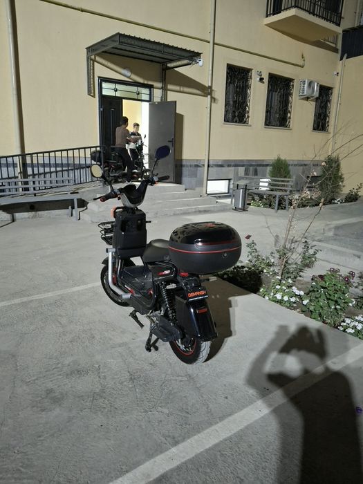 Skuter demansh zudlik