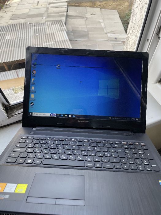 Lenovo laptop arzonga sotiladi xotira 512gb