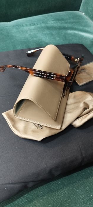 Ochelari de soare de dama Burberry