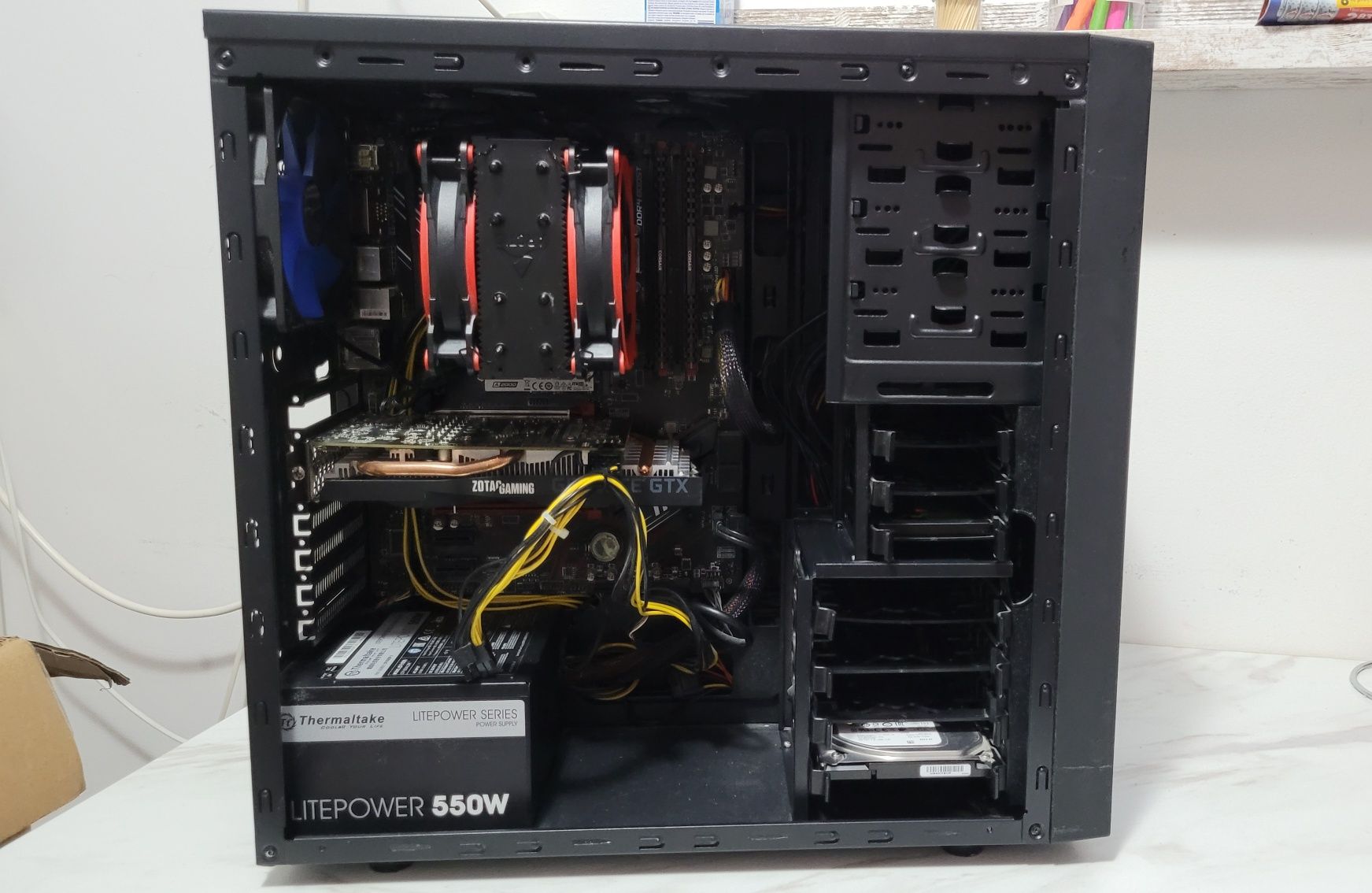 Sistem PC Gaming Ryzen 5 2600, 16 GB RAM, GTX 1660 6GB, Stocare 1.5 TB