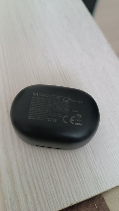 Чехол от беспроводной наушников mi для андроида