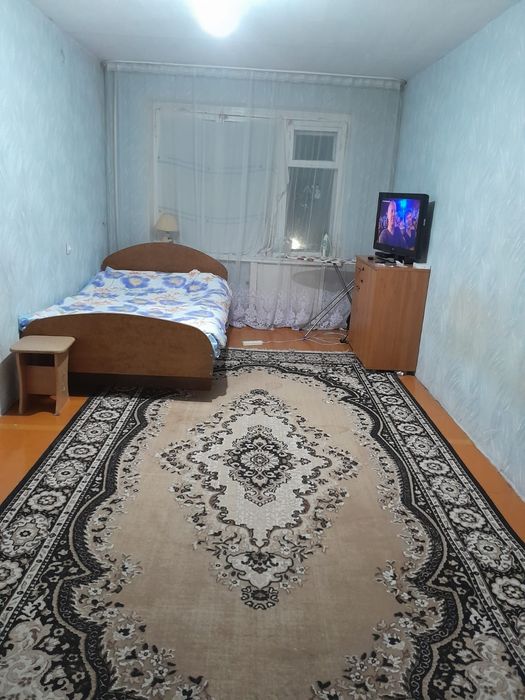 Продам однокомнатную квартиру, район 8 школа, бывшее общежитие, 34,70.