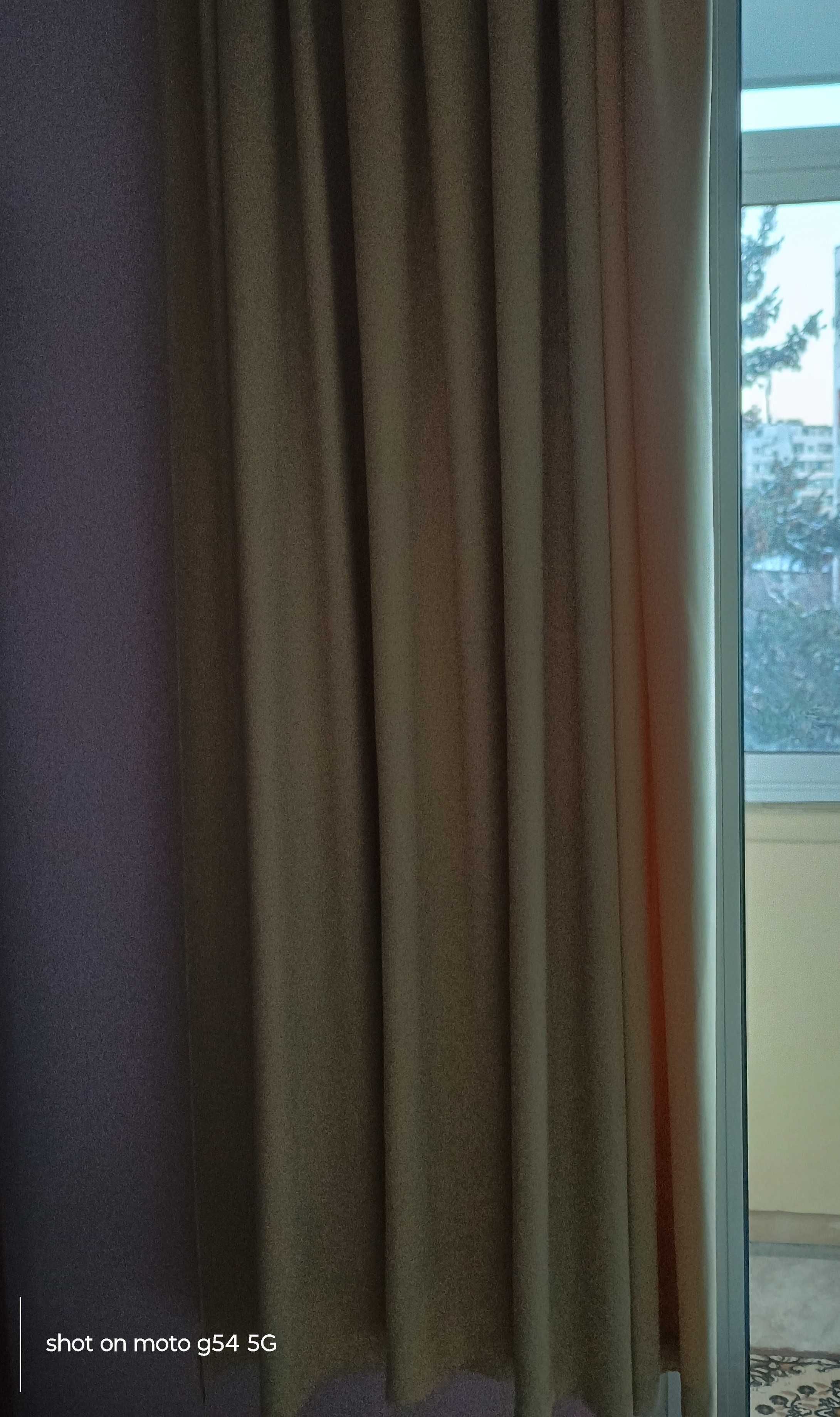 Два броя атрактивни ушити плътни пердета, с кукички, Ш 220/В 225 см