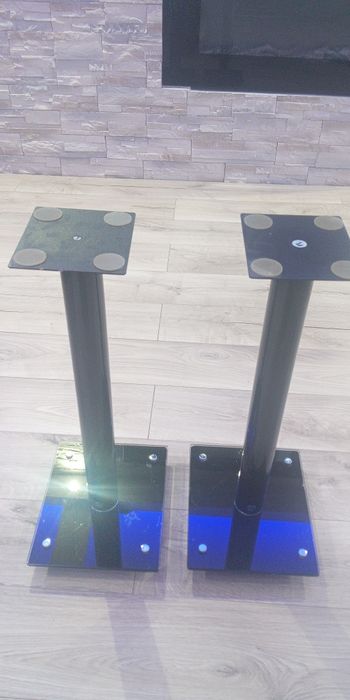 Vând stative interior pentru monitoare sau alte tipuri de boxe