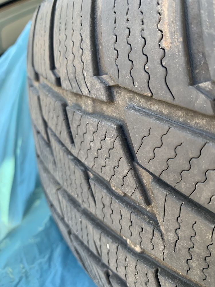 Anvelope 235/55R18 de iarna