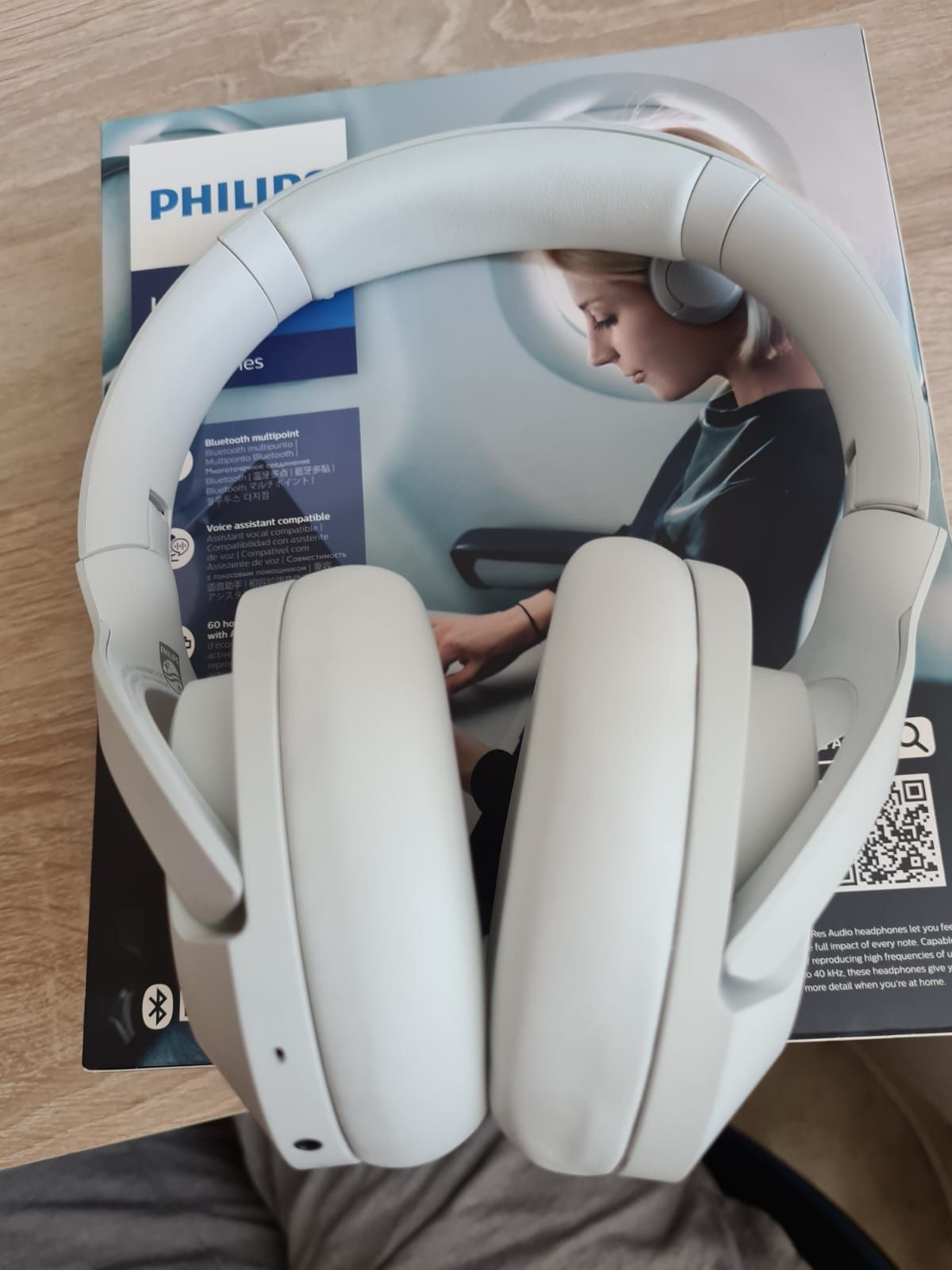 Căști noi Philips Headphones 8000 Series