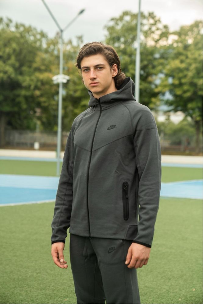 Nike Tech Fleece графит