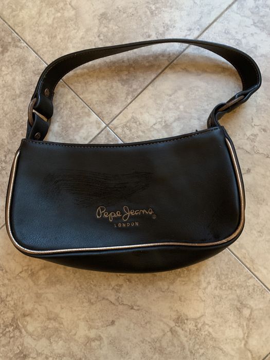 Продавам маркови нови дамски чанти