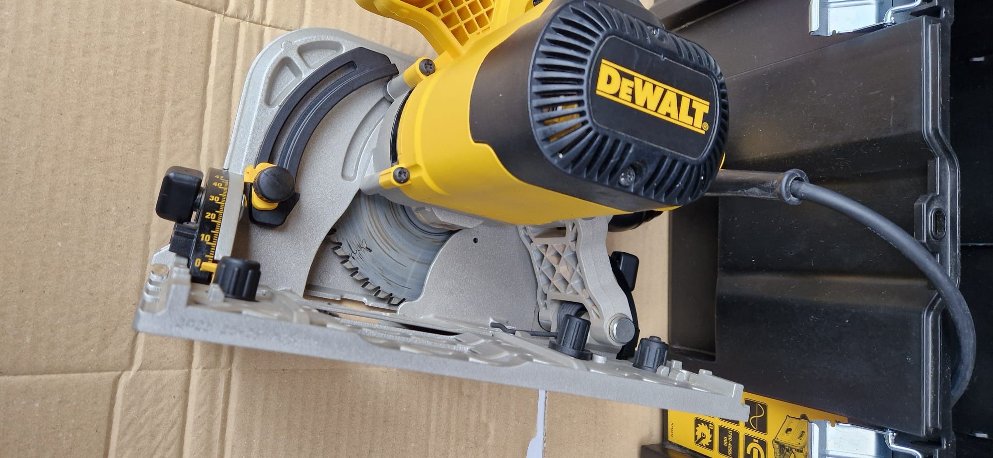 Dewalt circular cu plonjare