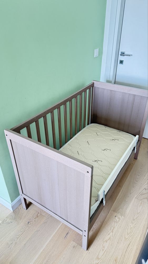 Бебешка кошара ИКЕА SUNDVIK 60x120, кафява+матрак+протектор+преграда