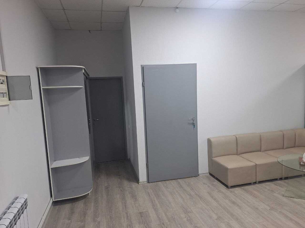 Сдаётся офис  на Дархане 80кв