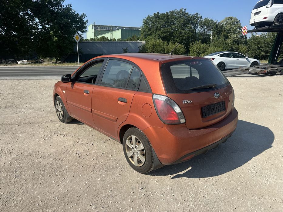 Kia Rio facelift 1.4i - На Части!!!