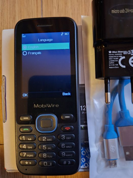 Telefon seniori model nou.