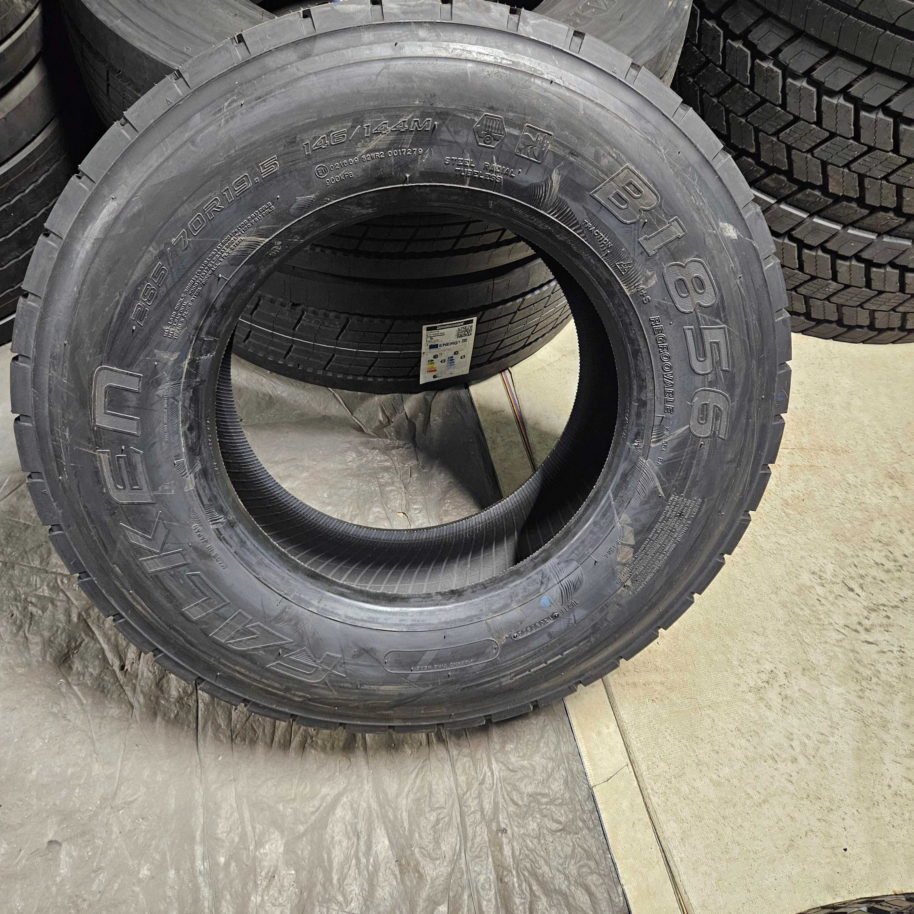 2 Нови тежкотоварни гуми 285/70 R19.5 Falken BI856 146/144M M+S Japan