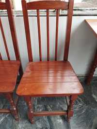 Продавам дървени МАСИВНИ,ЗДРАВИ и стабилни столове и маси
