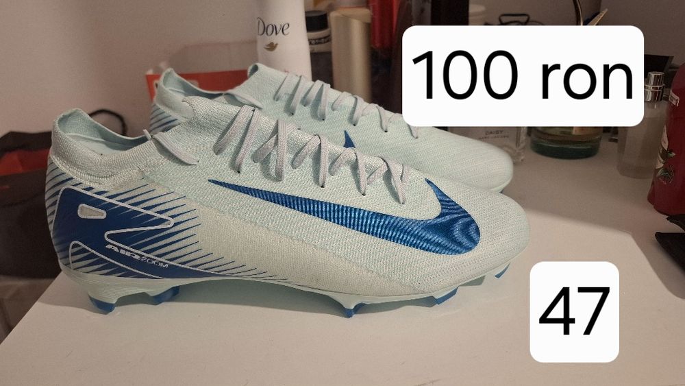 Vand adidasi diverse modele !