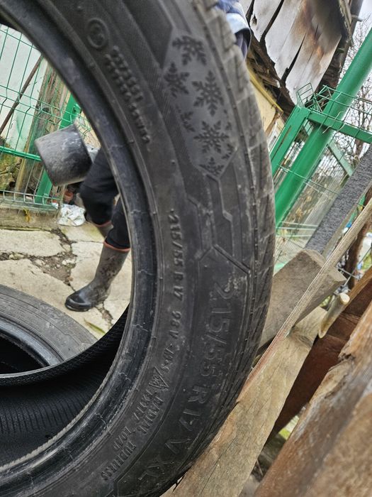 Anvelope Barum  215 55 R17 iarna