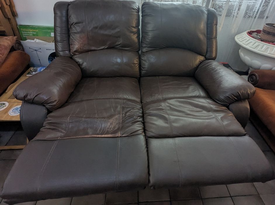 Диван от естествена кожа с релакс режим