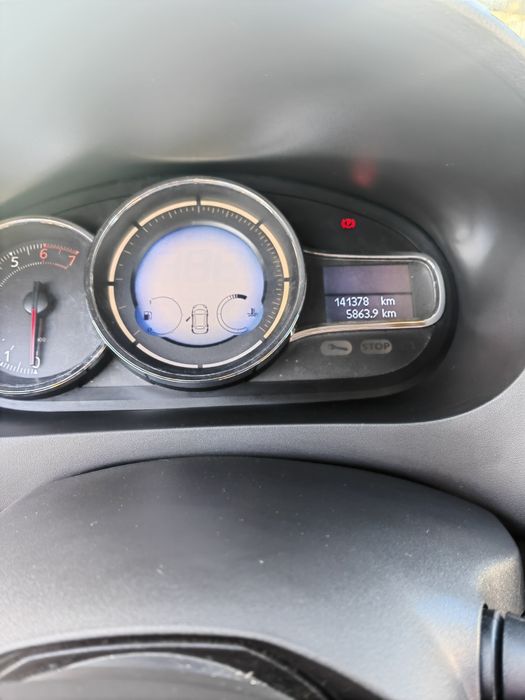 Renaul Fluence 1.6 benzina