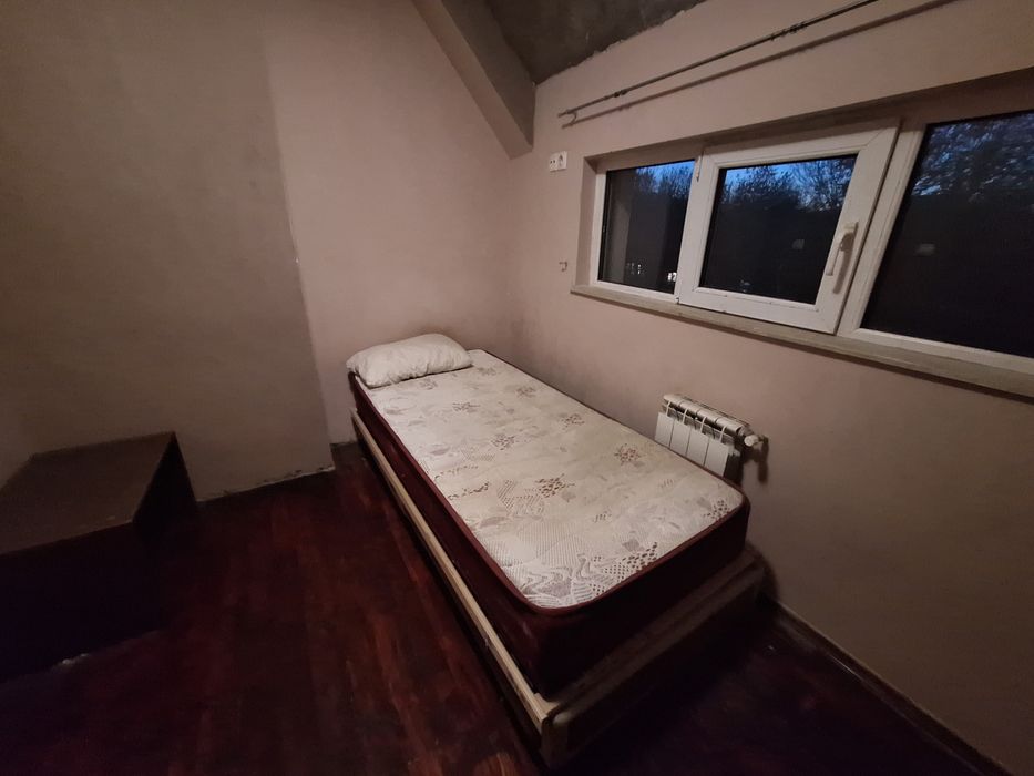 Обзаведена стая за мъж, Център до метро "Театрална"