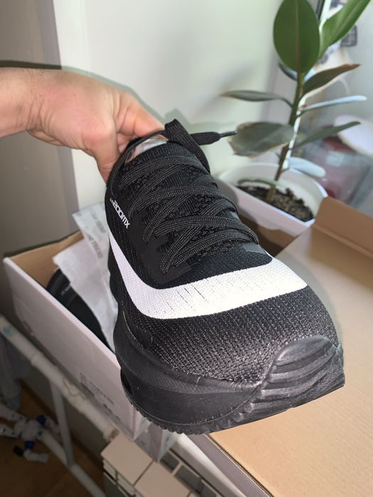 Продам кроссовки