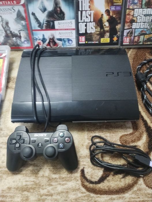 Playstation 3 slim 500gb +8 игри