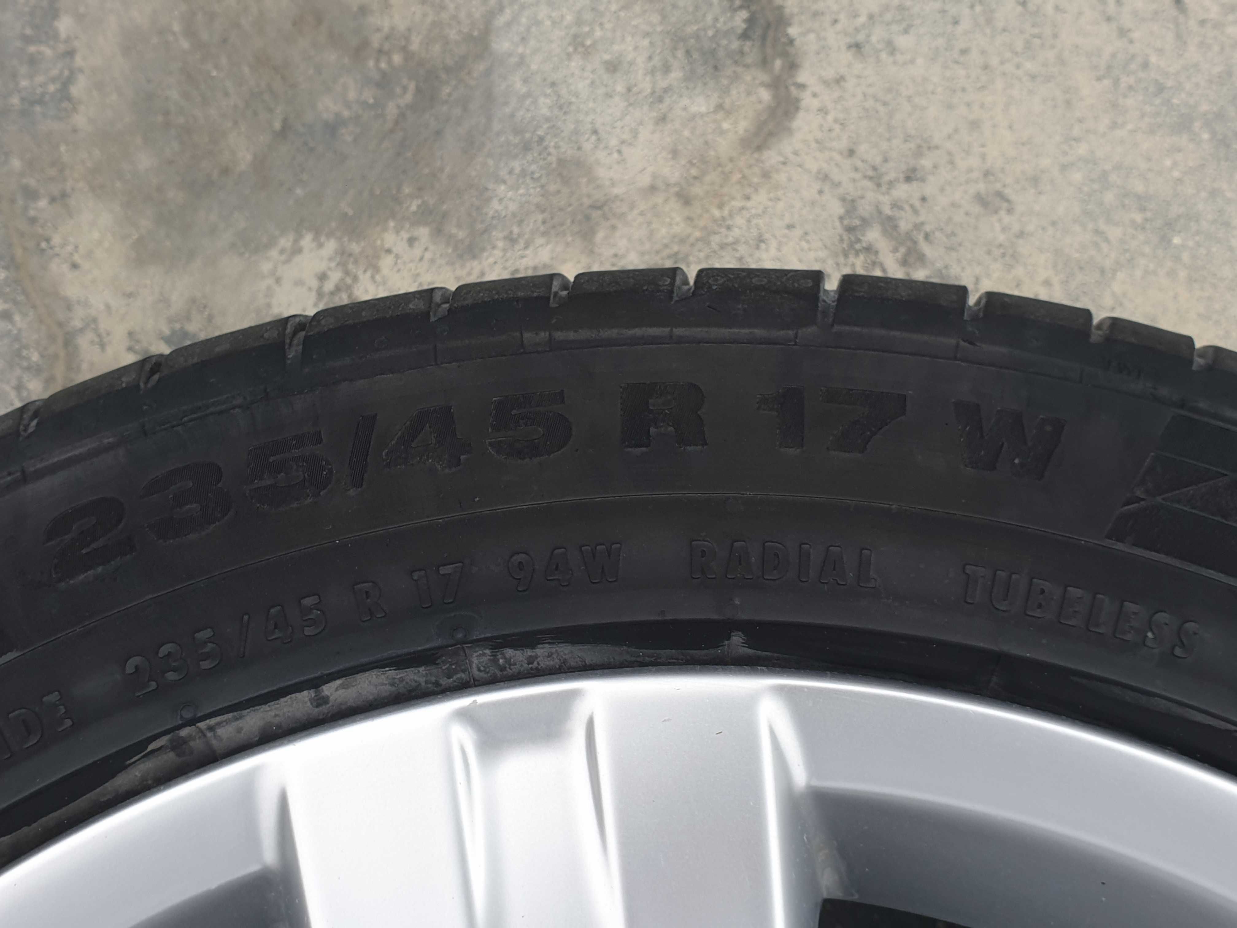 4 броя летни гуми Континентал 235/45/17
