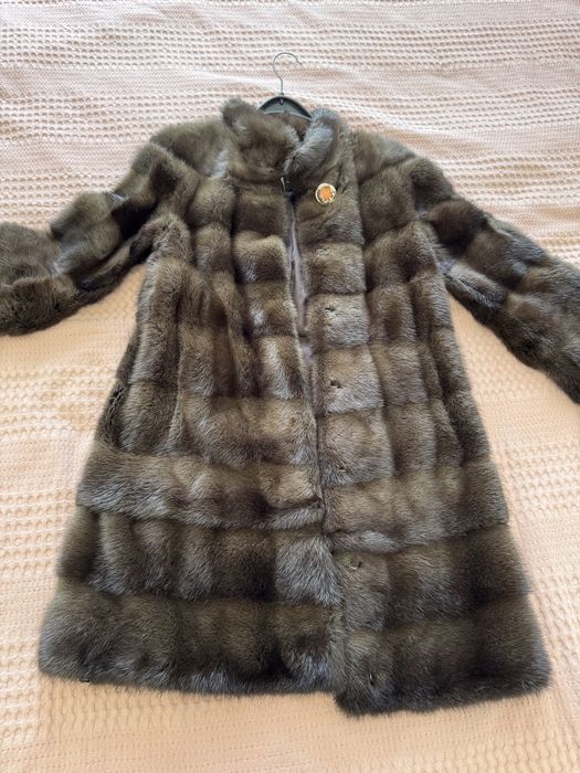 Продам норковую шубу