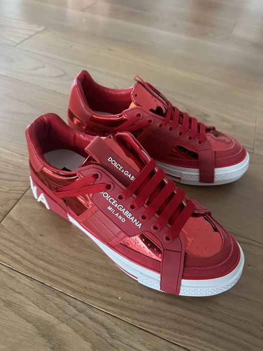 Продавам тези чисто нови мъжки кецове