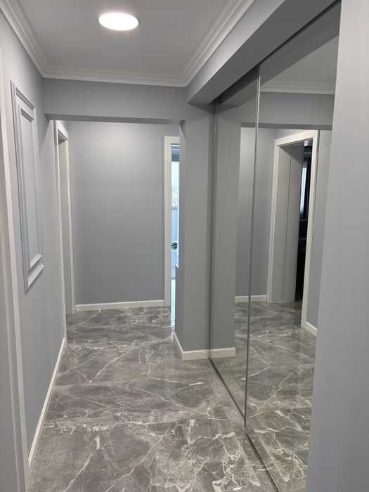 Vand apartamet 3 camere