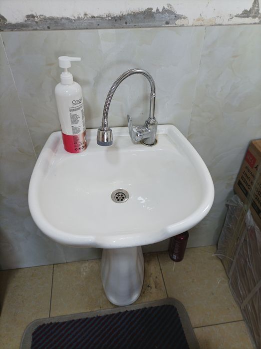 Sartarosh xona moykasi sotiladi