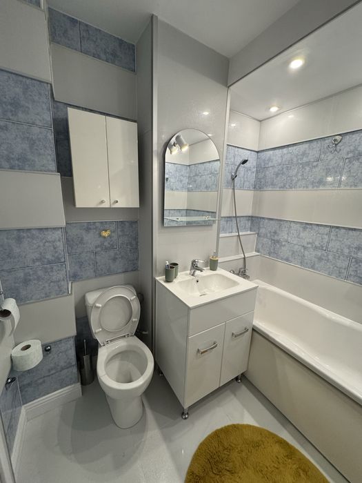 Inchiriez Apartament 3 camere, decomandat, complet utilat si mobilat
