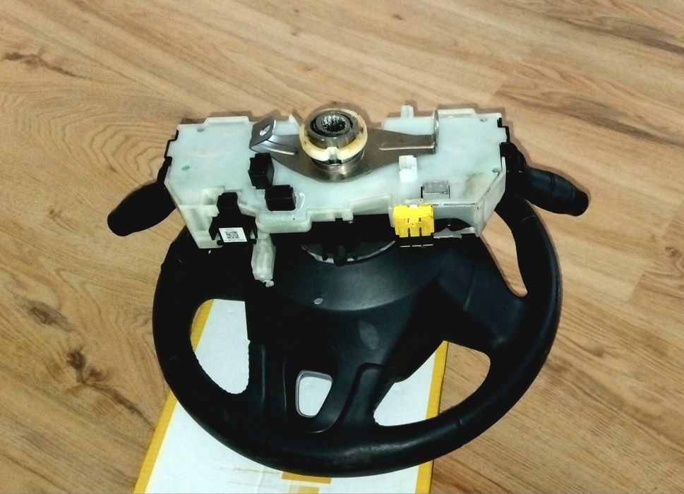 Мултифункционален волан с аербег airbag и лентов кабел + лост за мигач