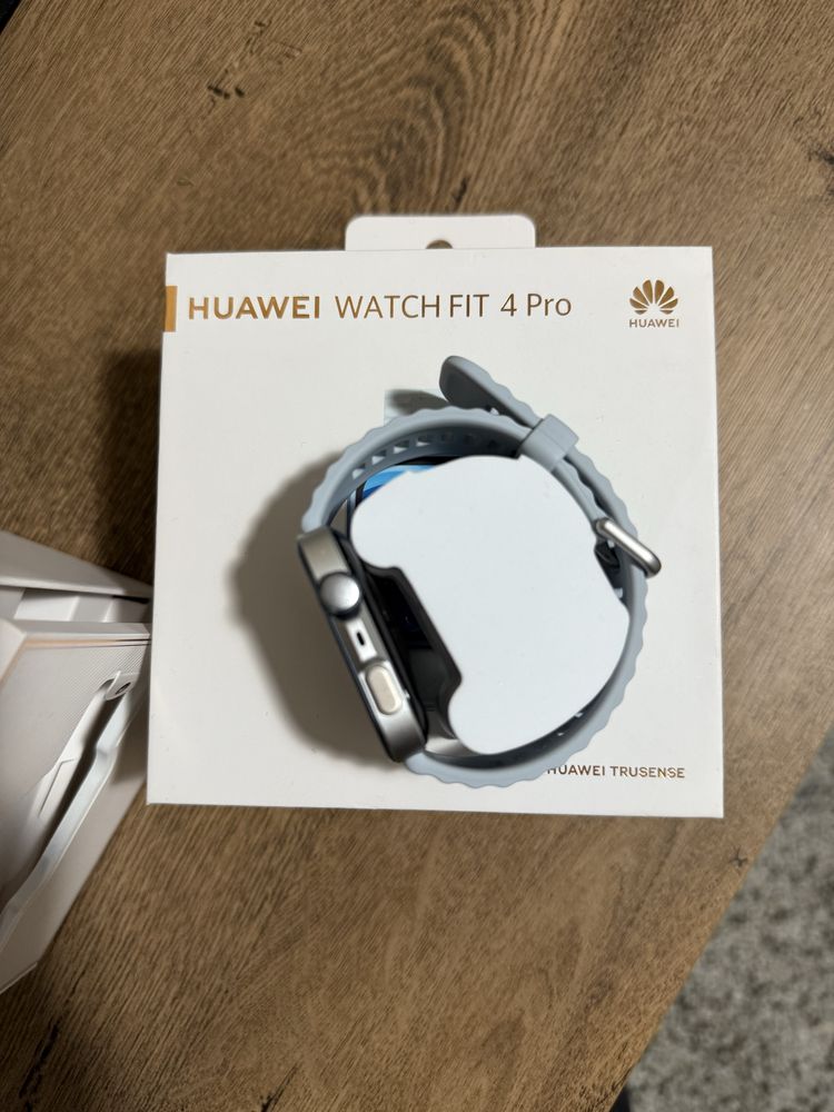Смарт часовник Huawei watch fit 4pro