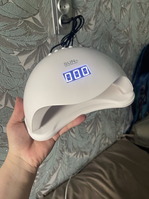 Лампа для маникюра новая