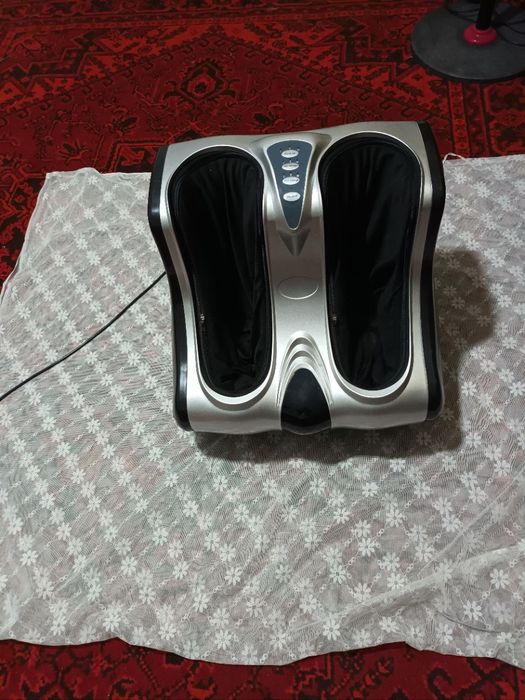 Elektro masaj  oyoqlarni masaj qiladi