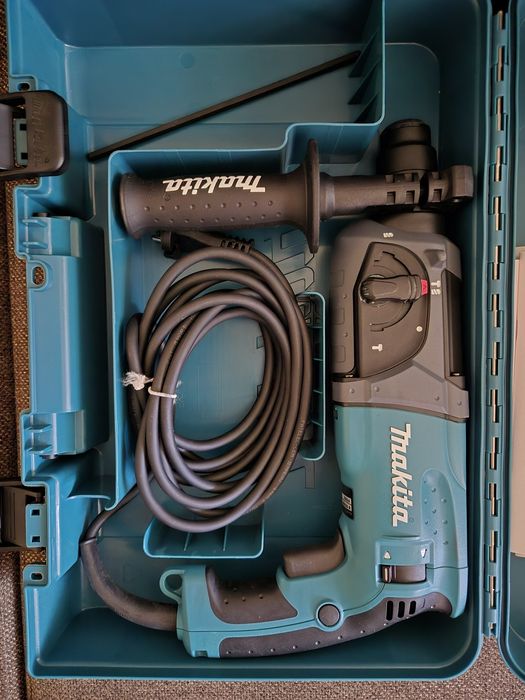 BBormasina, ciocan rotopercutor Makita