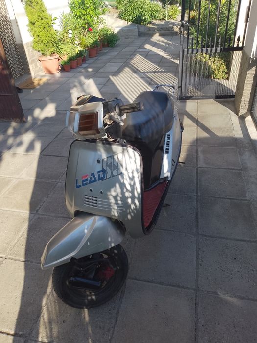 Скутер Honda LEAD 50