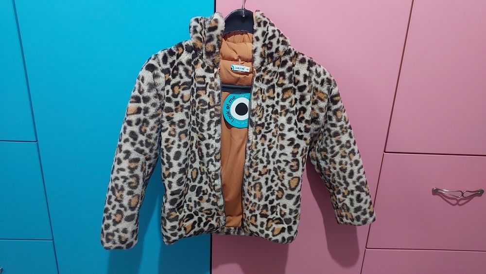 Ново яке/палто , размер 5-6г и Подарък Нова блуза