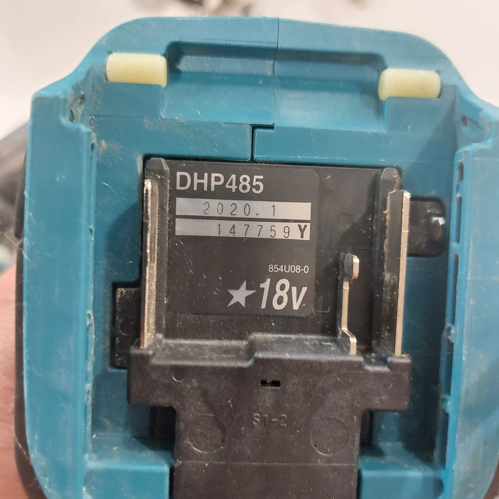 Безчеткови акумулаторни винтоверти Макита Makita 18 V DDF DHP
