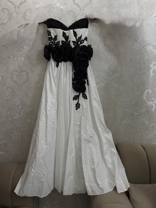 раскрашенное платье