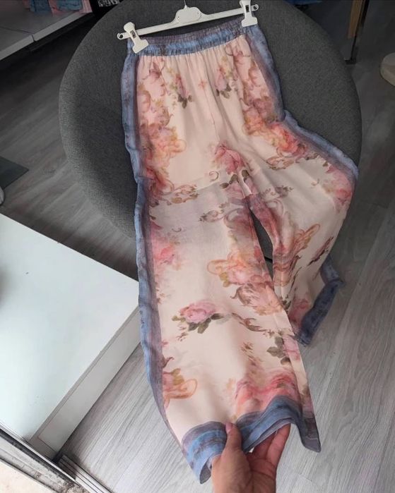 Комплект с цветя