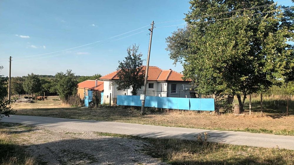 Къща в с. Глашатай, Община Антоново