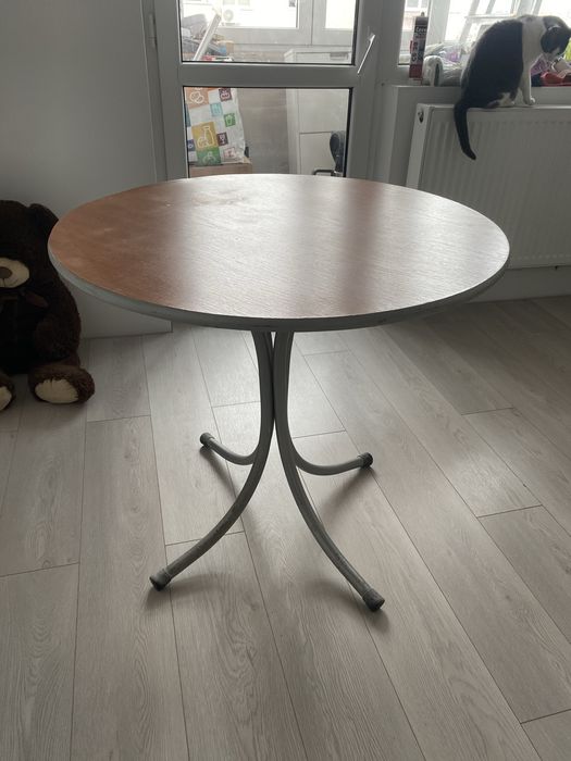 Masa rotunda diametru 80cm