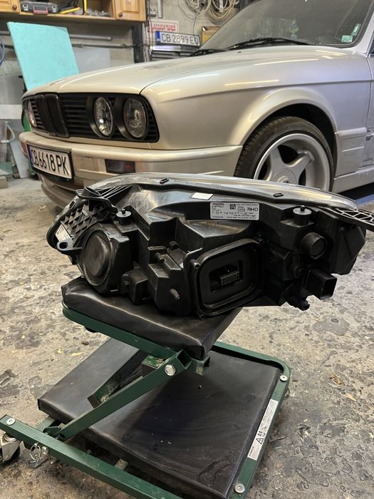 десен фар VOLVO V40 2016/2019