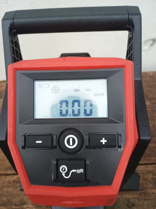 Compresor m12 BI milwaukee + baterie 4 amperi