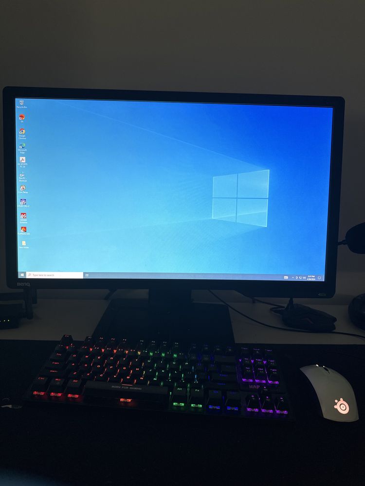 Pc gaming !! i7 7700k plus periferice monitor benq 144hz etc